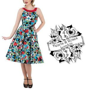 HEARTS & ROSES Circles Retro Style A-Line Dress
